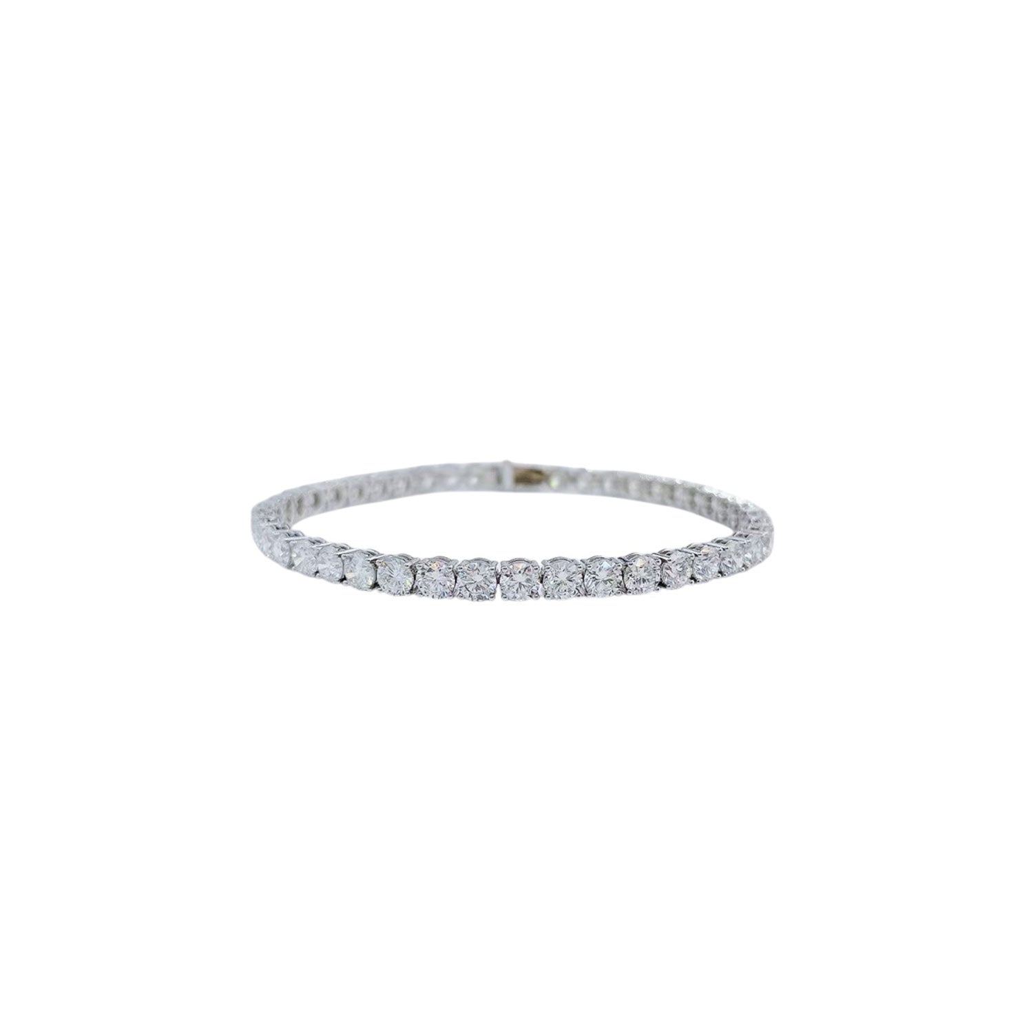 Lab-grown diamond tennis bracelet with round brilliant diamonds, approximately 0.10ct each