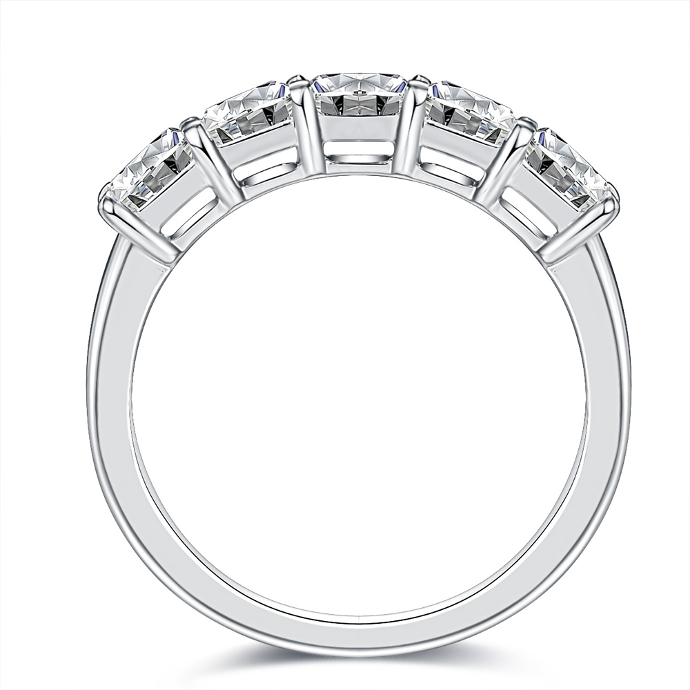 Setting profile of the Luminous Five emerald cut diamond band ring showing the raised five-stone structure
